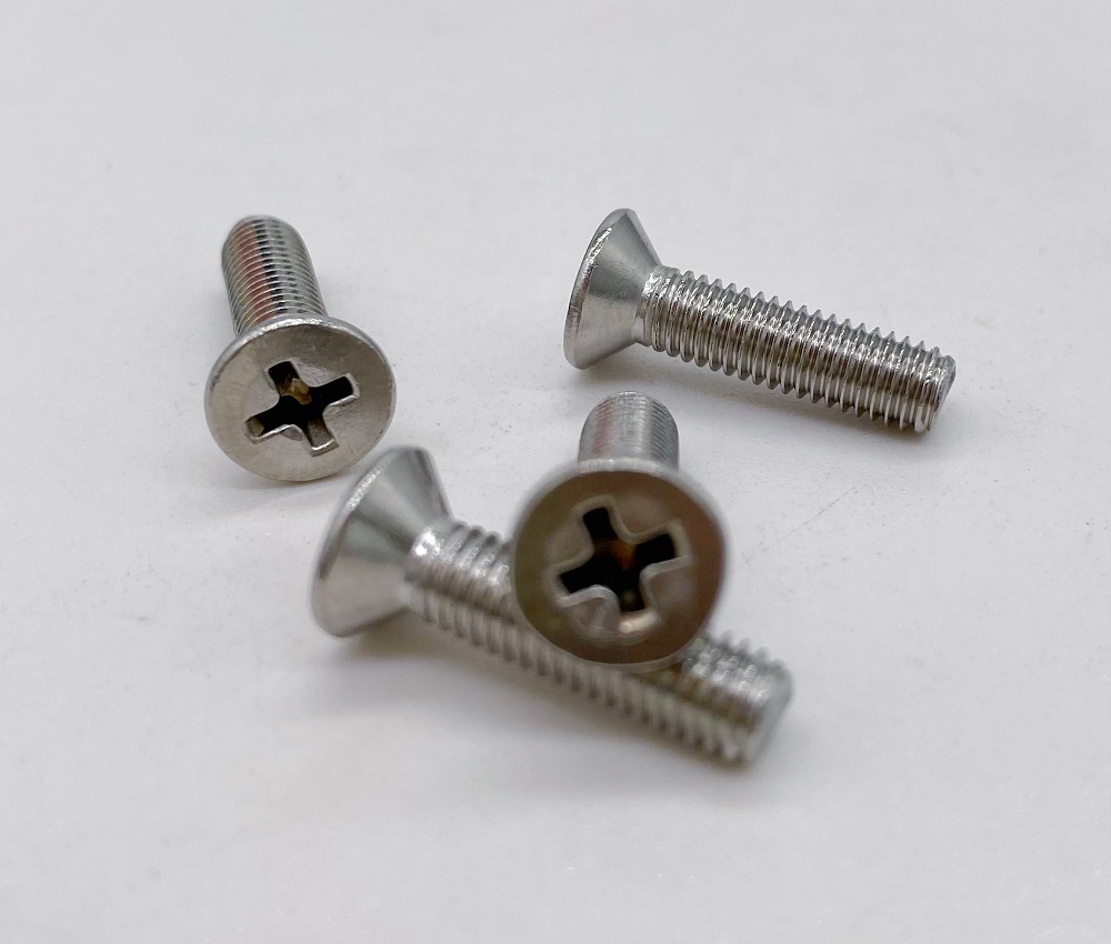 Hur använder man DIN965 Cross Disced Countersunk huvudskruv korrekt?
